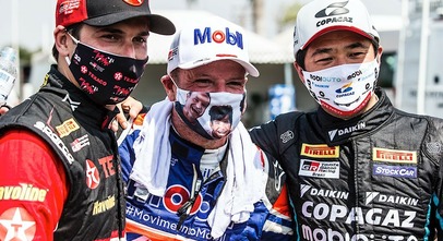 Pilotos Toyota GAZOO Racing, Piquet, Barrichello e Suzuki comemoram os excelentes resultados da etapa de Londrina (PR). Crédito: Bruno Terena